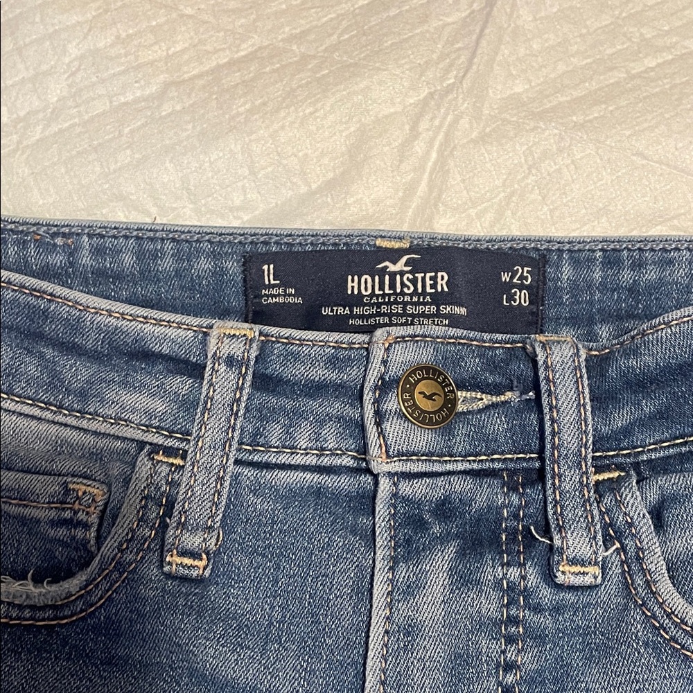 Hollister Jean shorts
